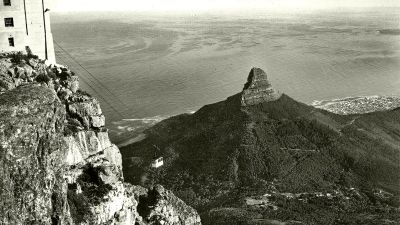 lions head