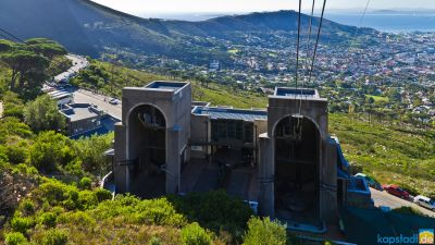 Lower cable car station / Table Mountain